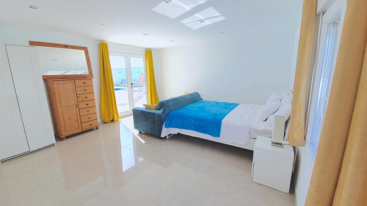 Stunning Sea View Villa With 6 Bedrooms & Heated Pool - Villa Renaissance Playa Blanca  Exterior foto