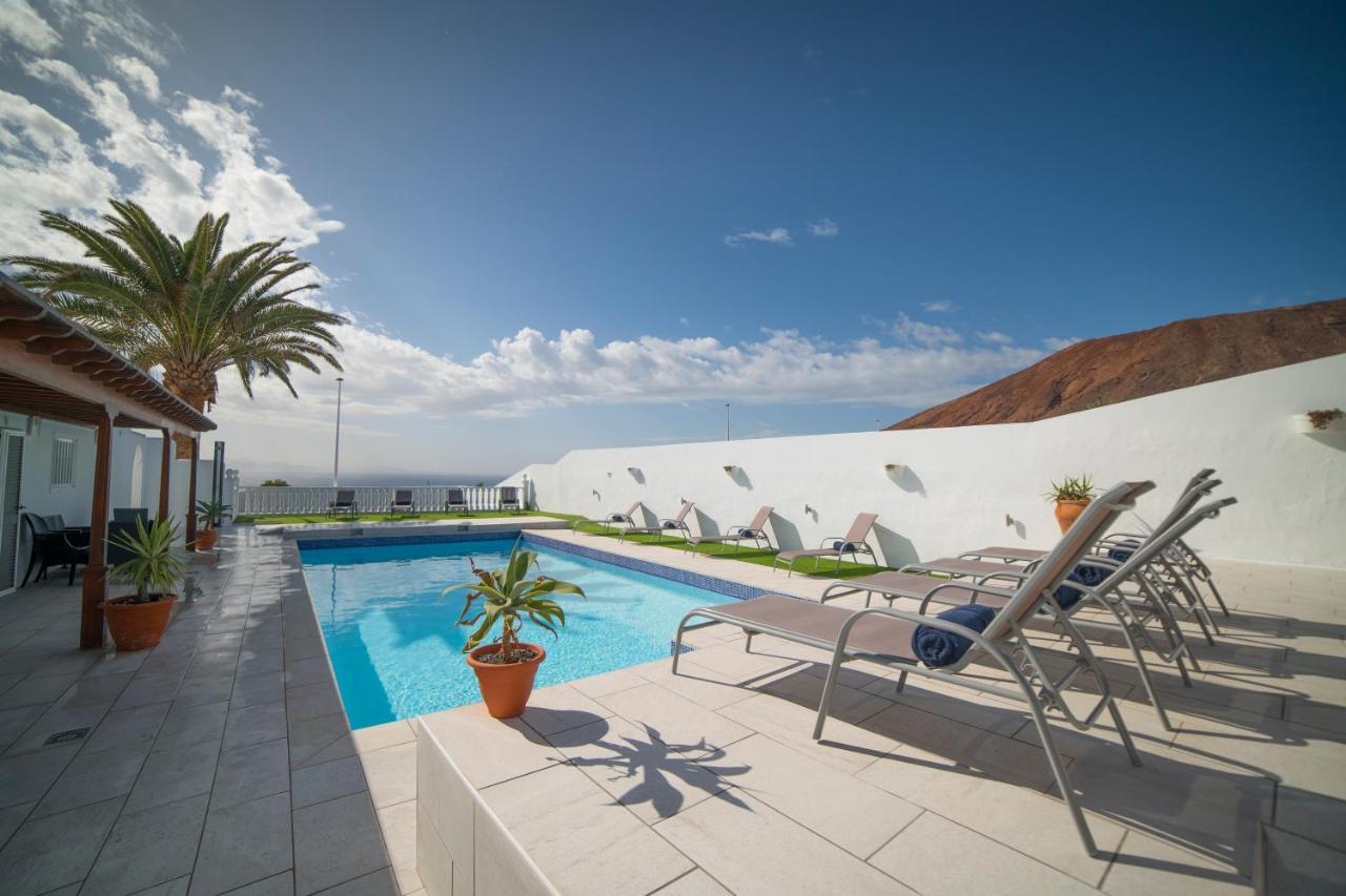 Stunning Sea View Villa With 6 Bedrooms & Heated Pool - Villa Renaissance Playa Blanca  Exterior foto